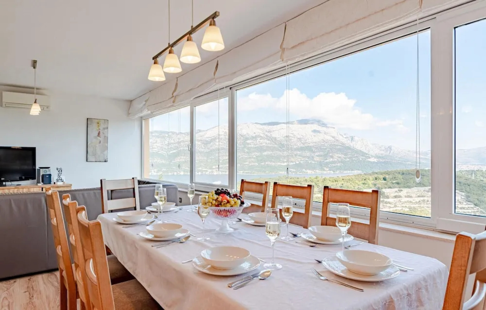 Beautiful Home in Zrnovo With 4 Bedrooms, Wifi and Outdoor Swimming Pool