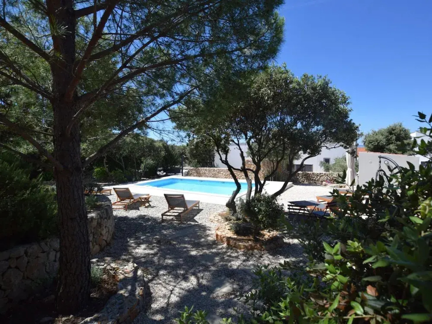 Home With a Private Terrace in a Quiet Area, Near the Sea