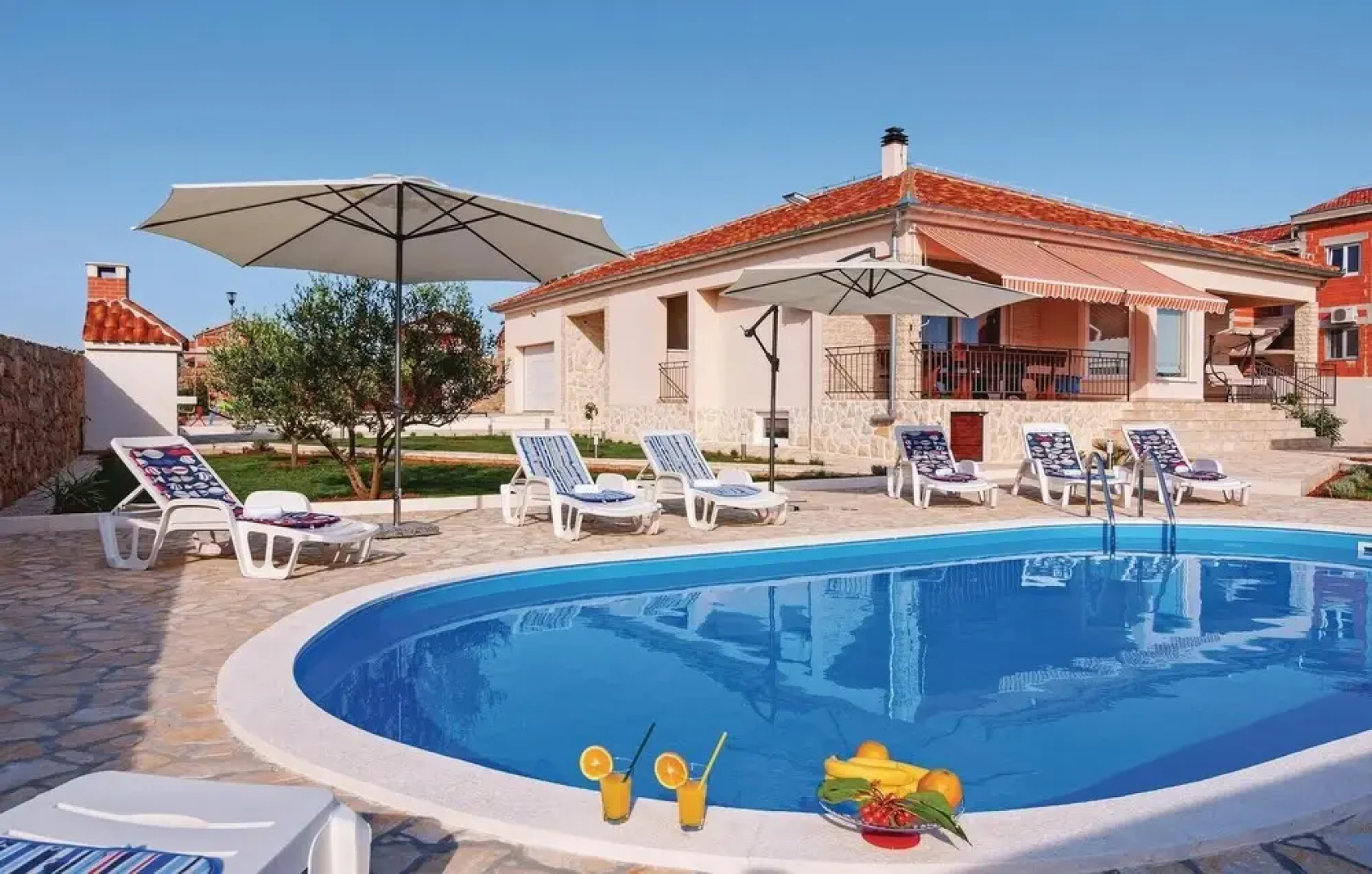 Beautiful Home in Gorica With Wifi and 4 Bedrooms
