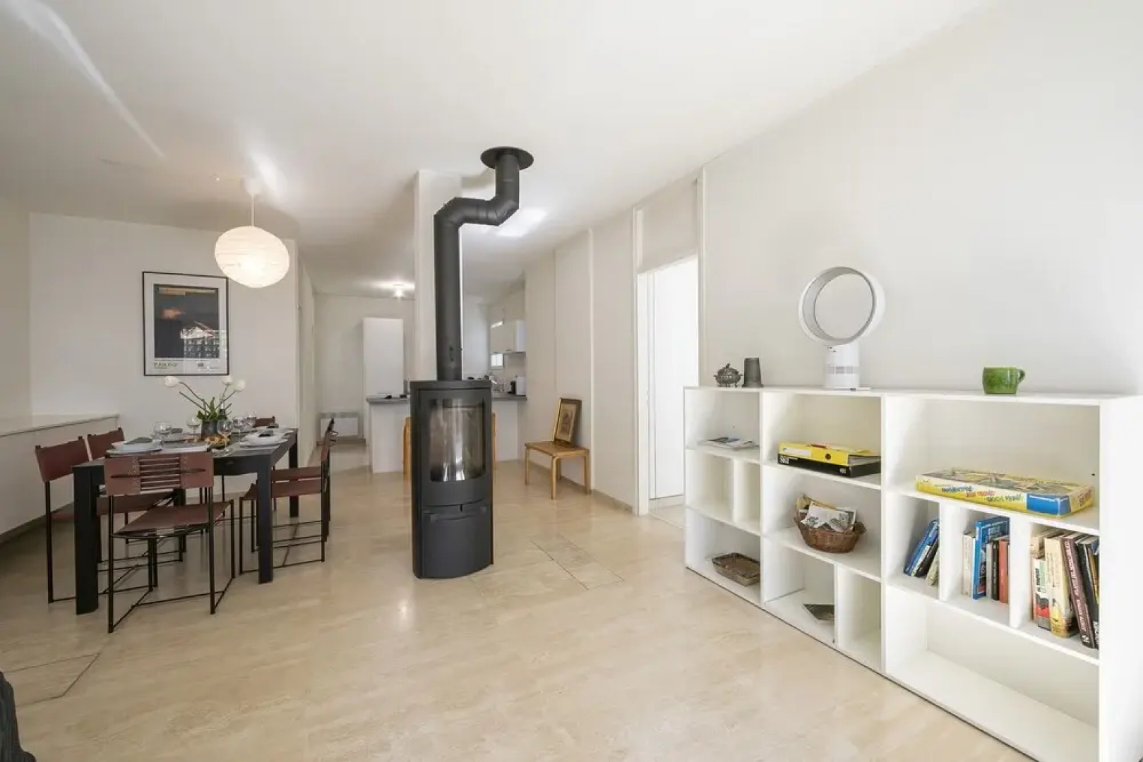 City Lake Apartment