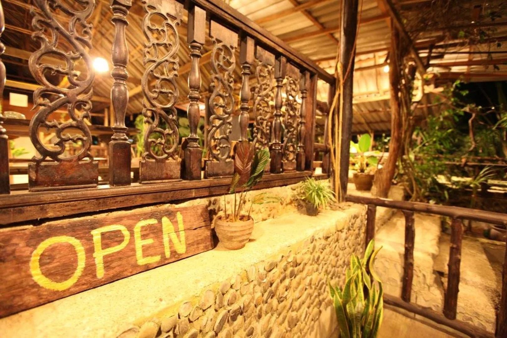 Monkey Mansion Jungalows and Tours