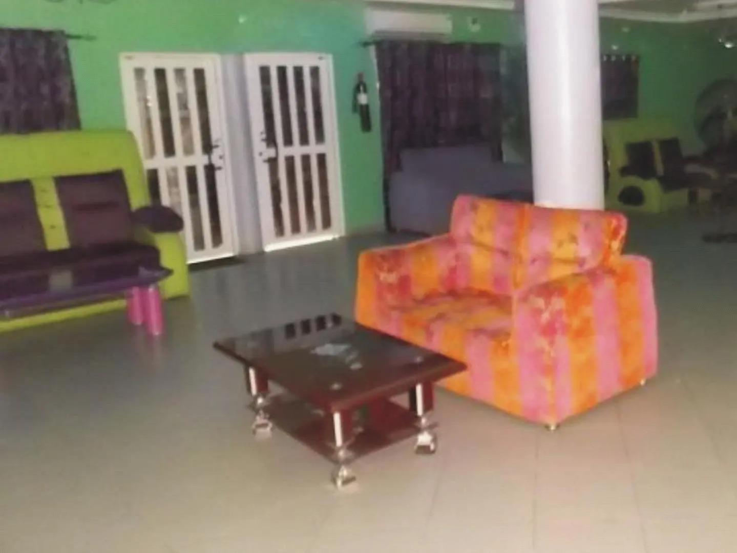 Sheriffyt Royal Hotel And Suites