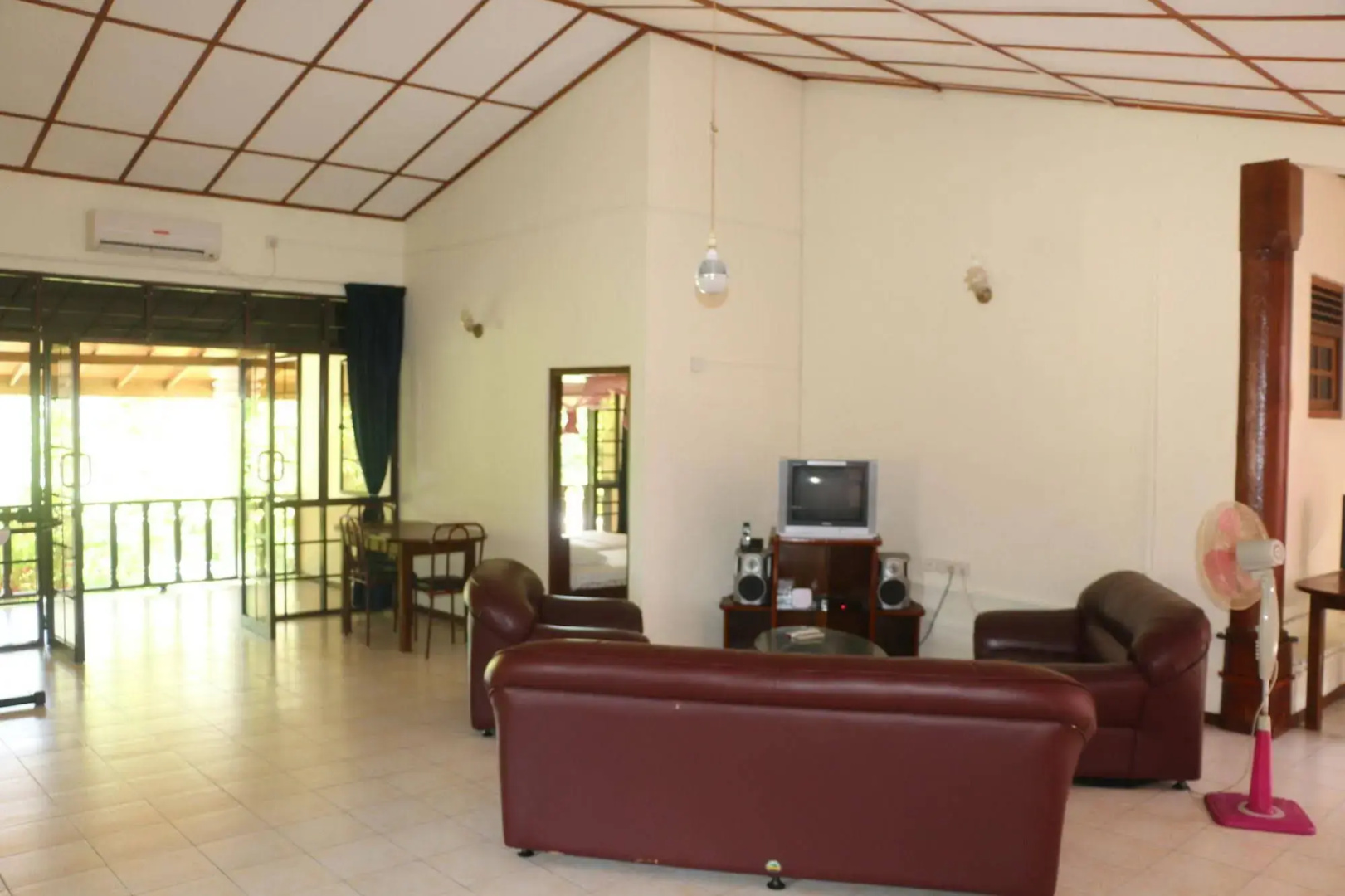 Sayuru Inn