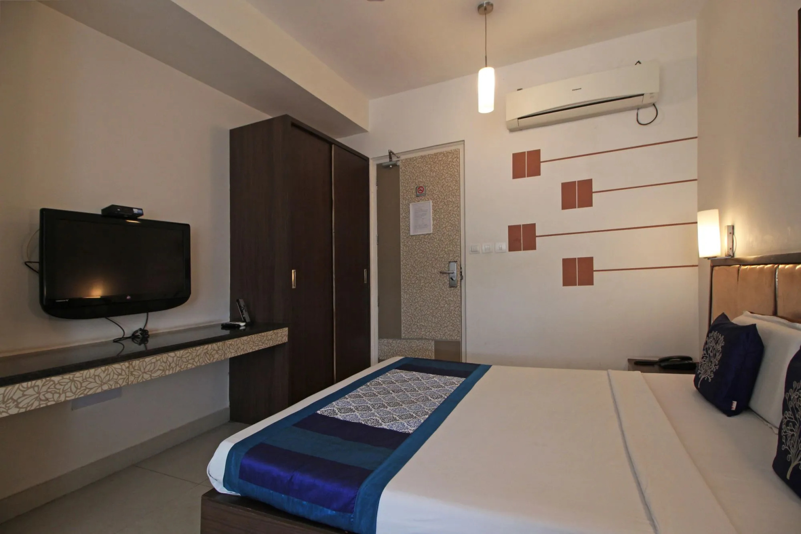 OYO 8456 Hotel Orient