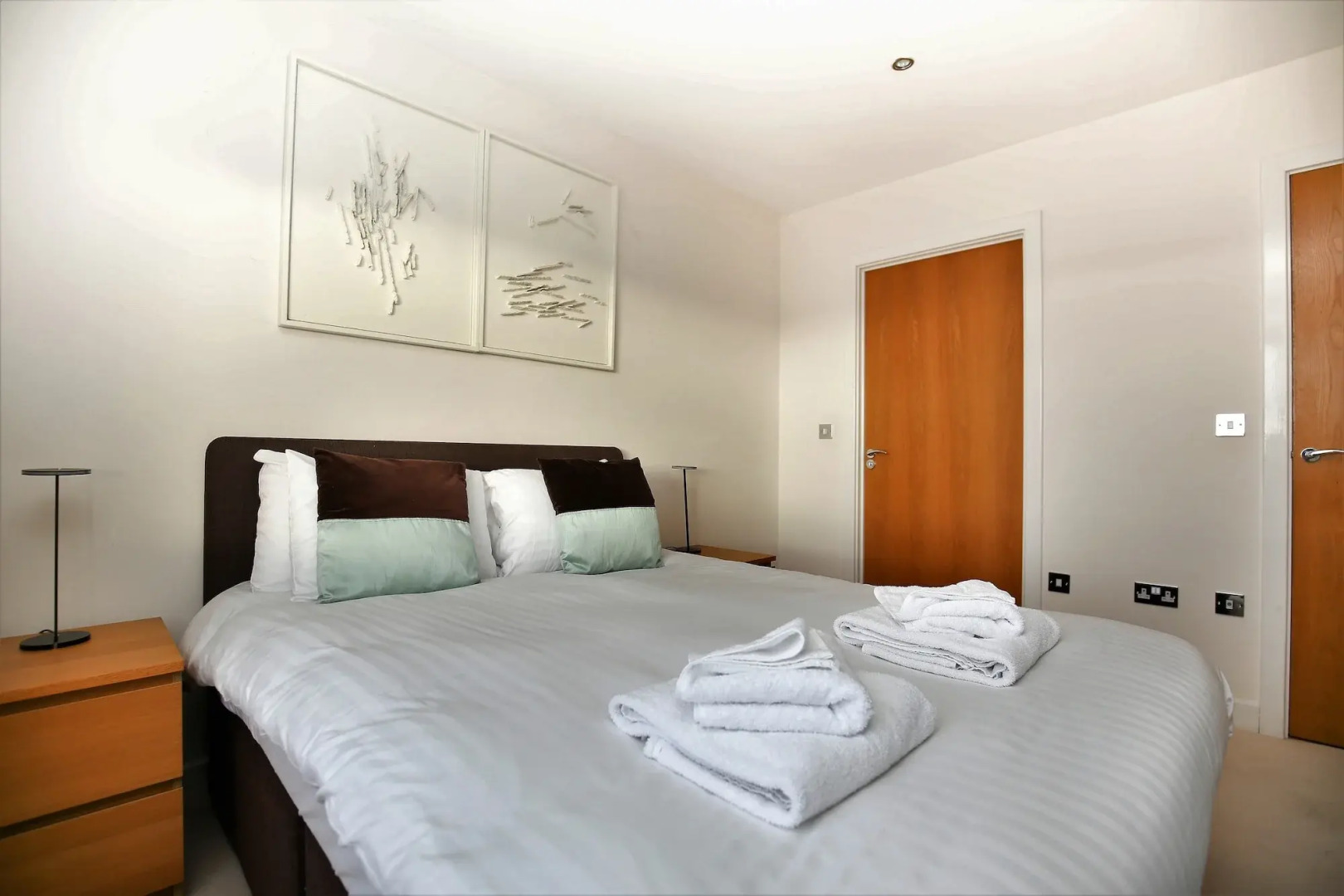 Grove Park Apartments Week2Week