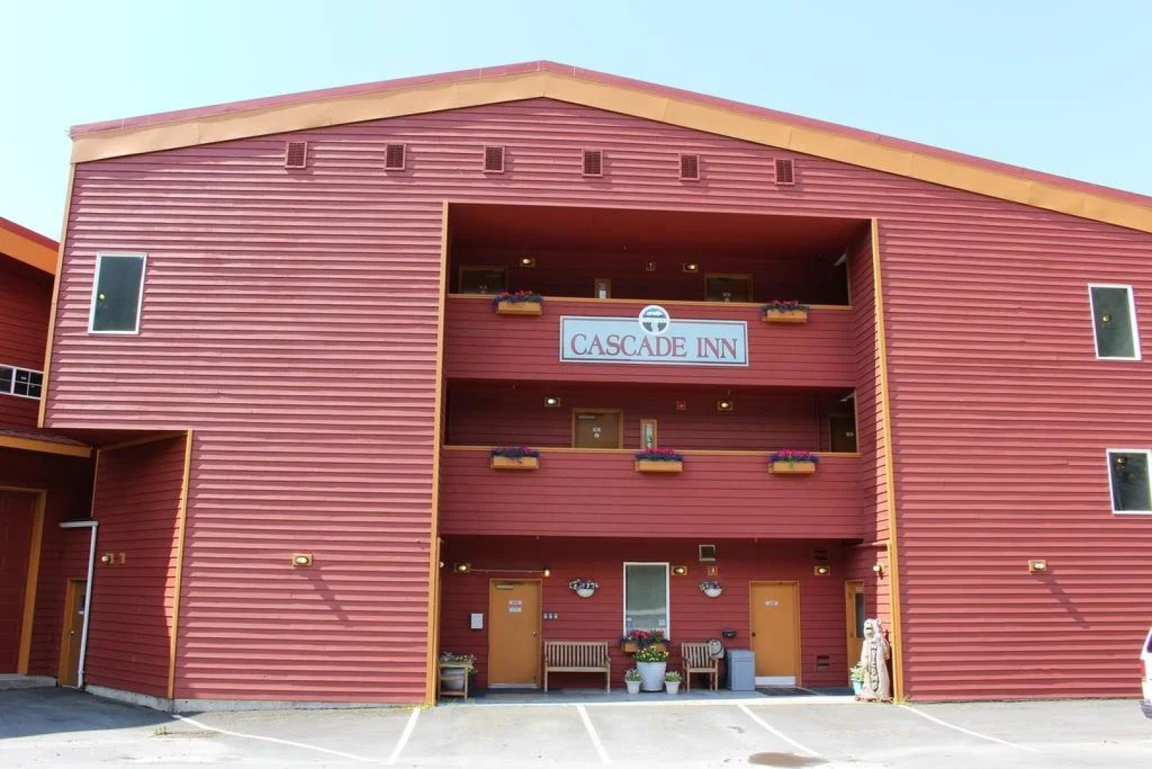 Cascade Creek Inn & Charters