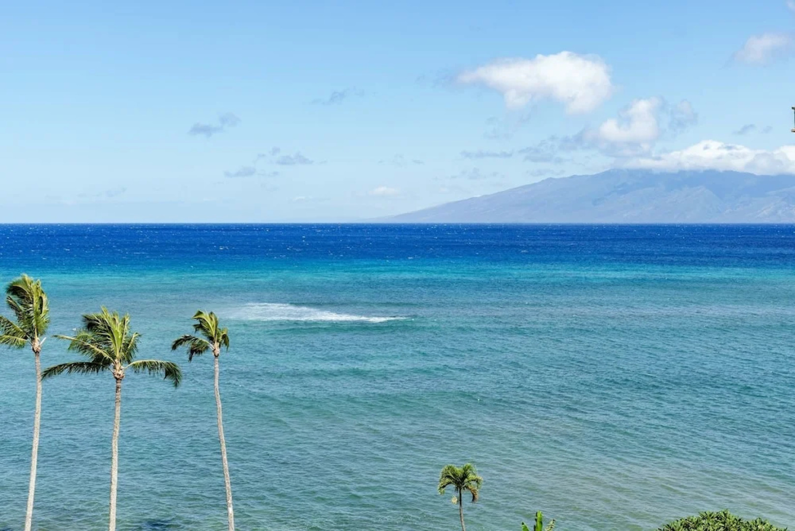 Royal Kahana 702 Studio Bedroom Condo by RedAwning