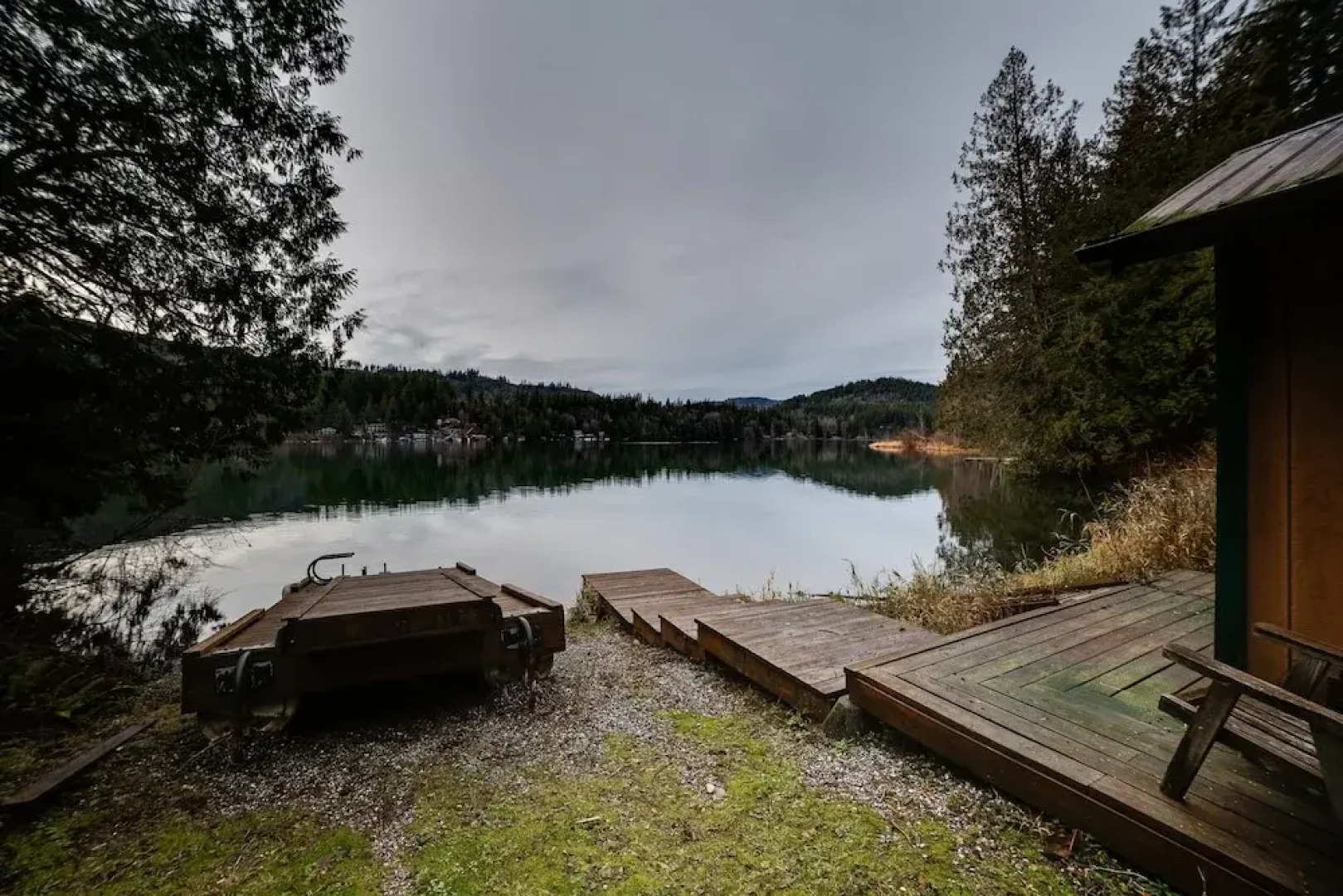 97MF - Lakeside - Dock - BBQ - Pets Ok - Sleeps 6