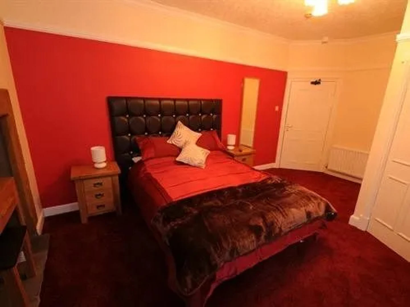 The Three Wheat Heads Inn