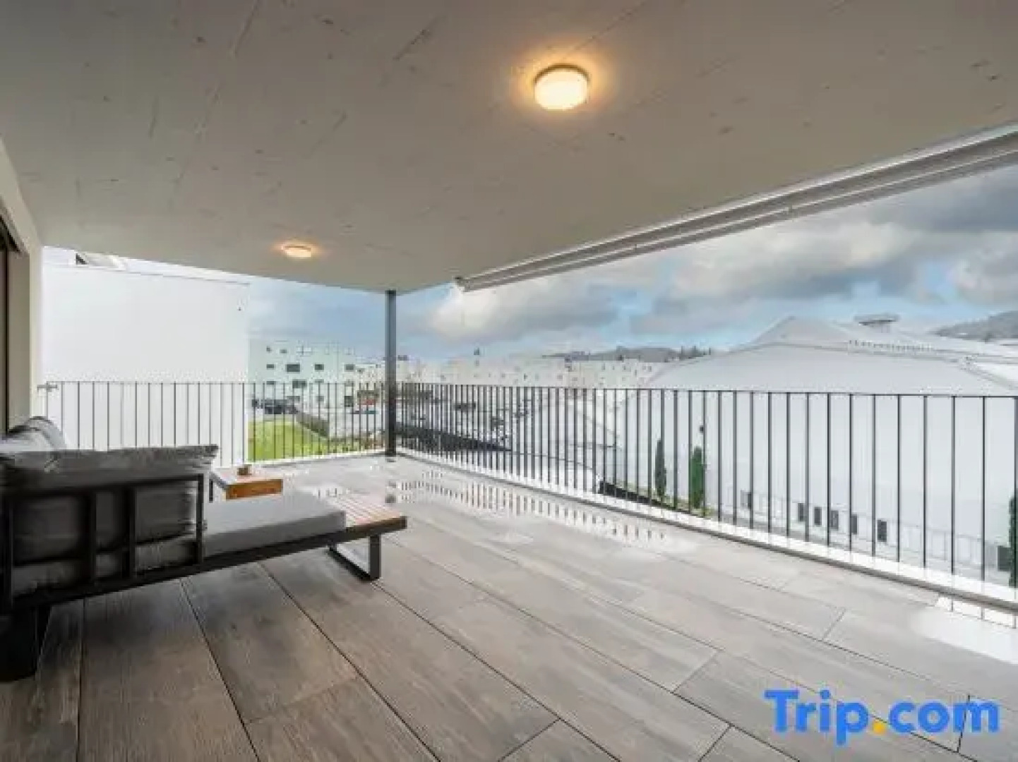 Swiss Living | High-Tech Kitchen, 1G WiFi, Balcony