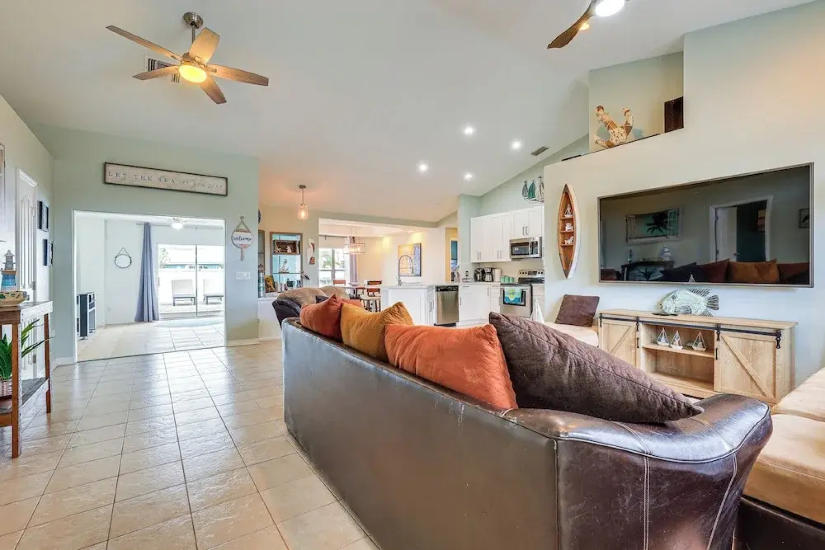 Pet-friendly Fort Pierce Home w/ Pool & Kayaks!