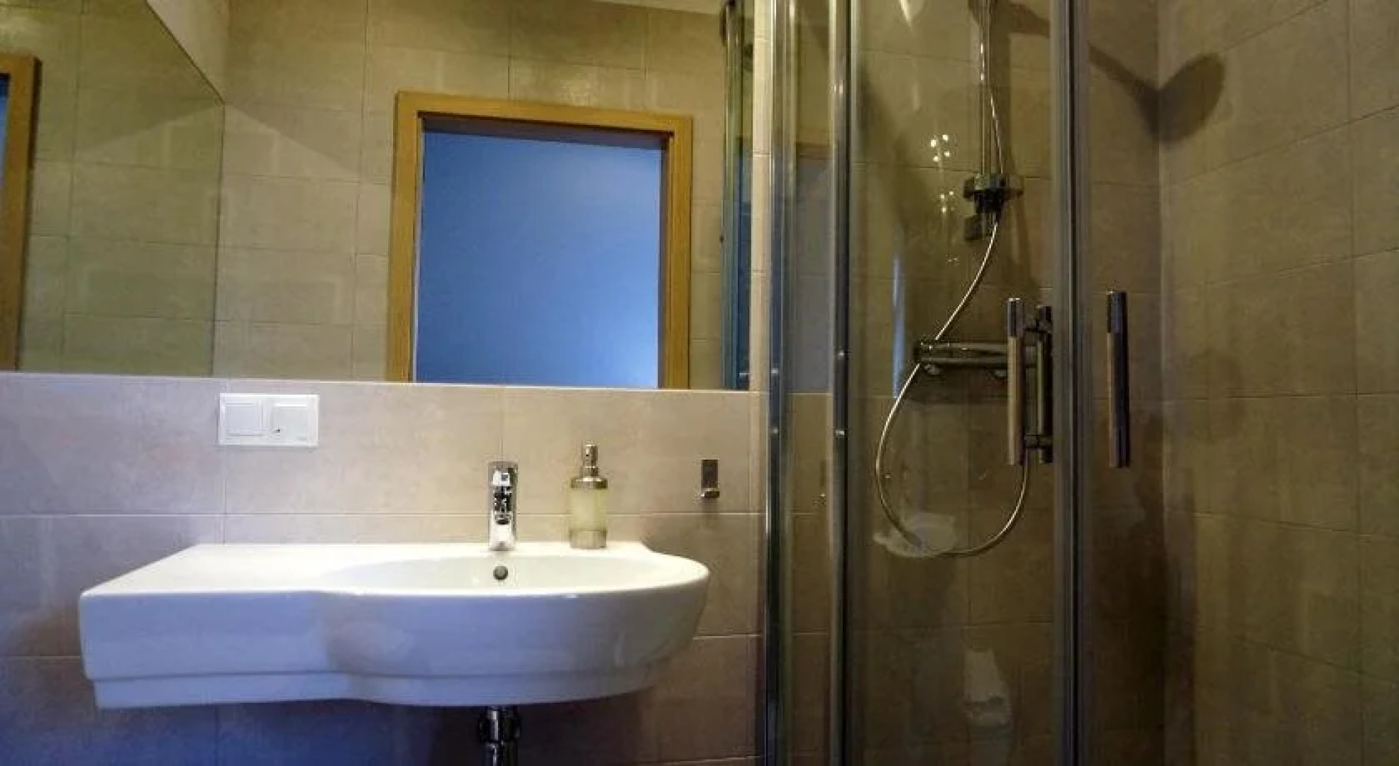 Villa Modlin Airport