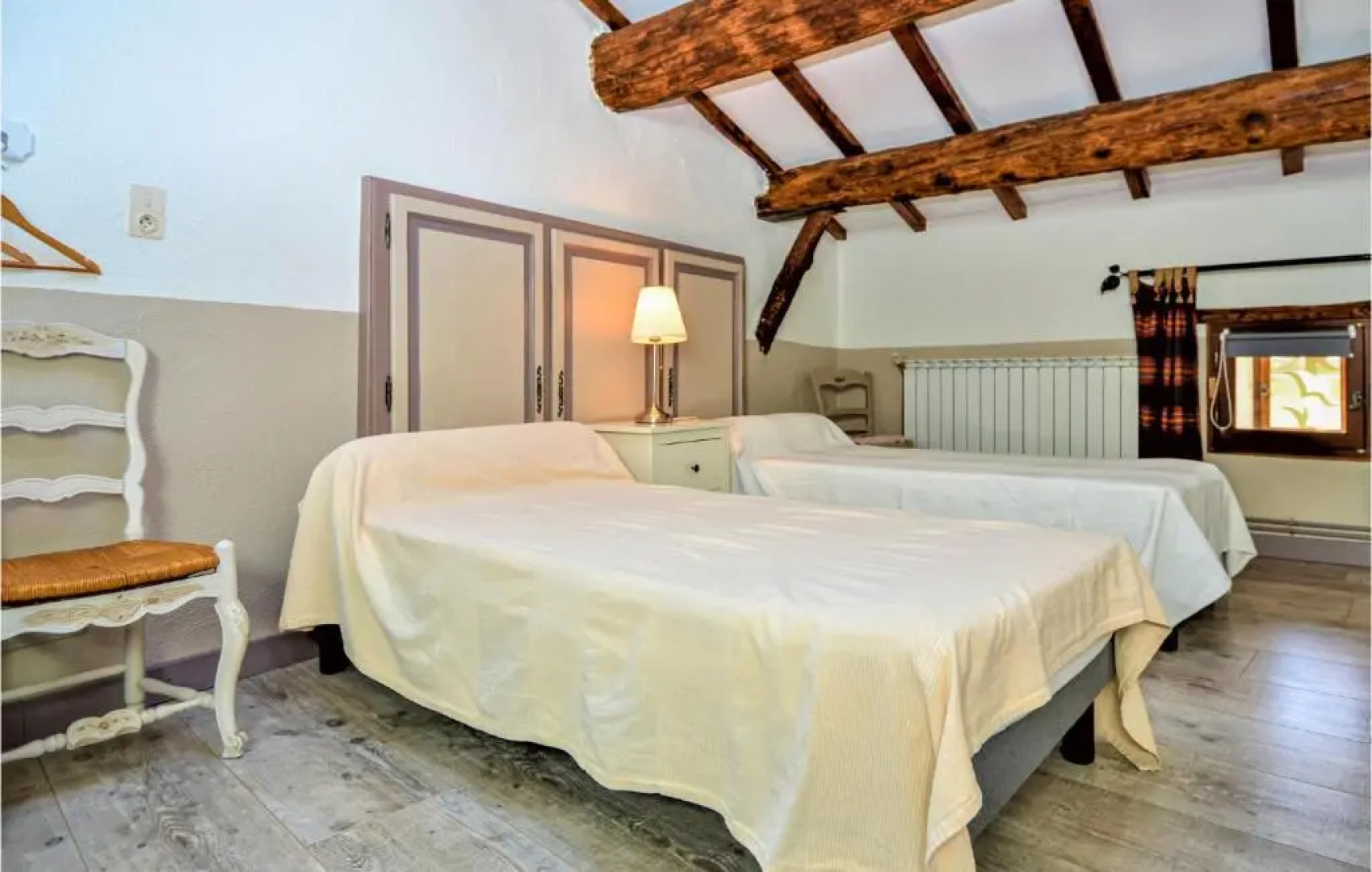 Nice home in Saint Victor la Coste with 3 Bedrooms and WiFi