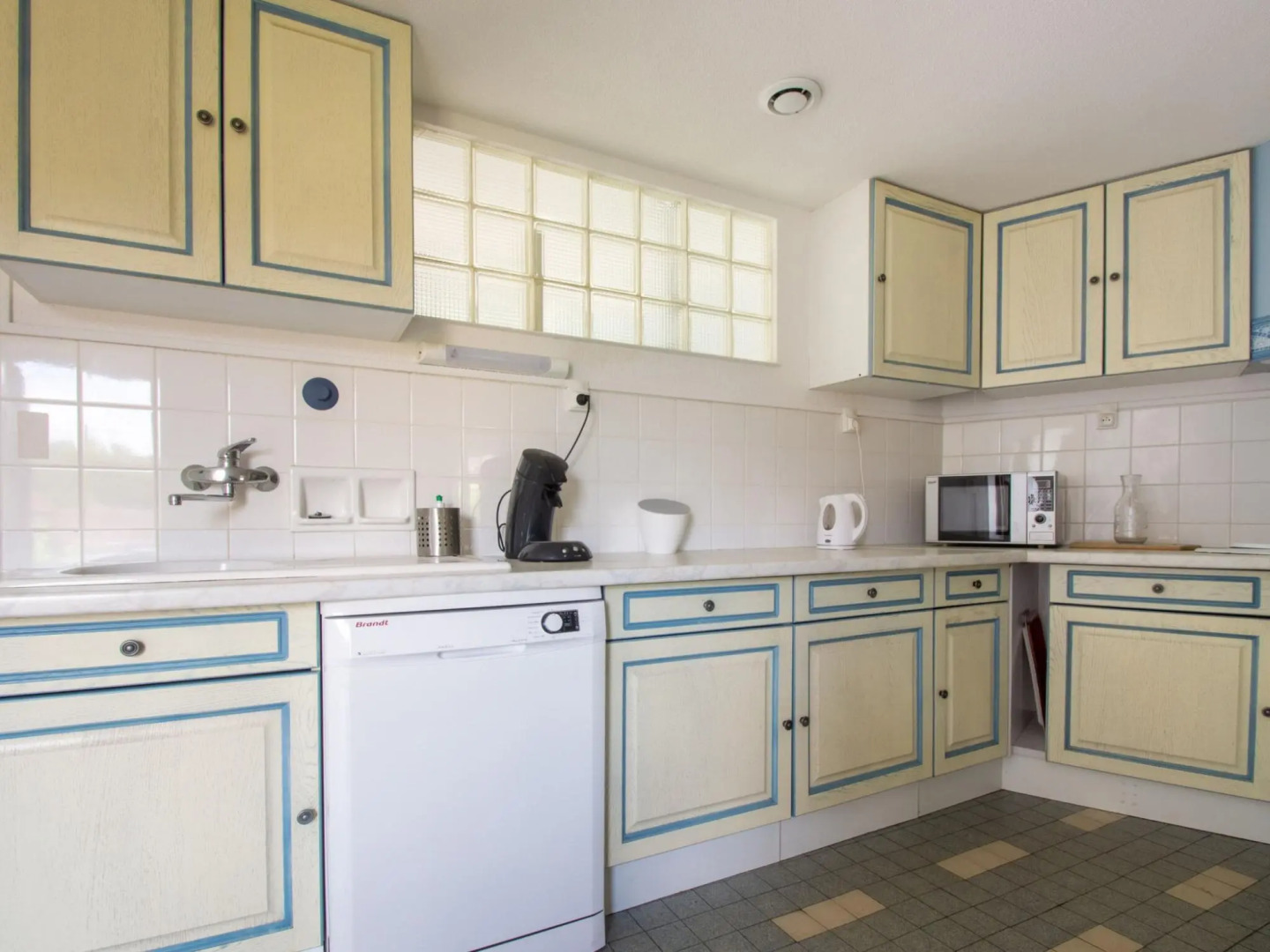 Beautiful Holiday Home in Hérisson with Private Garden