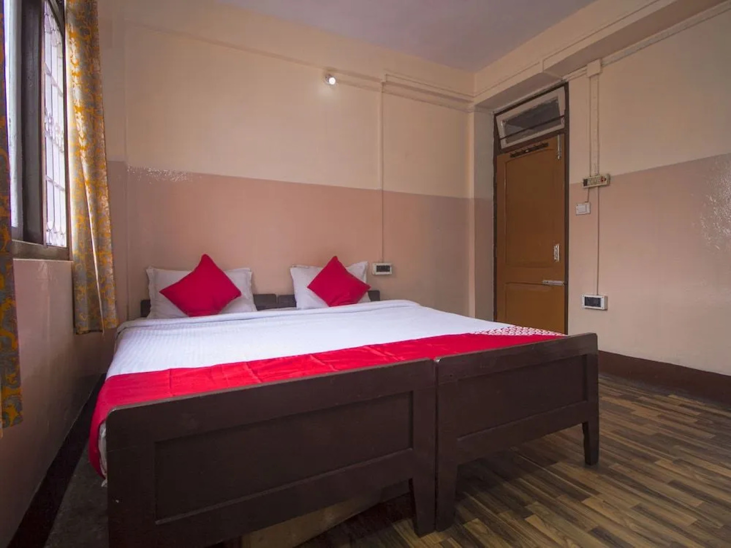 OYO 19941 Hotel Blue Diamond