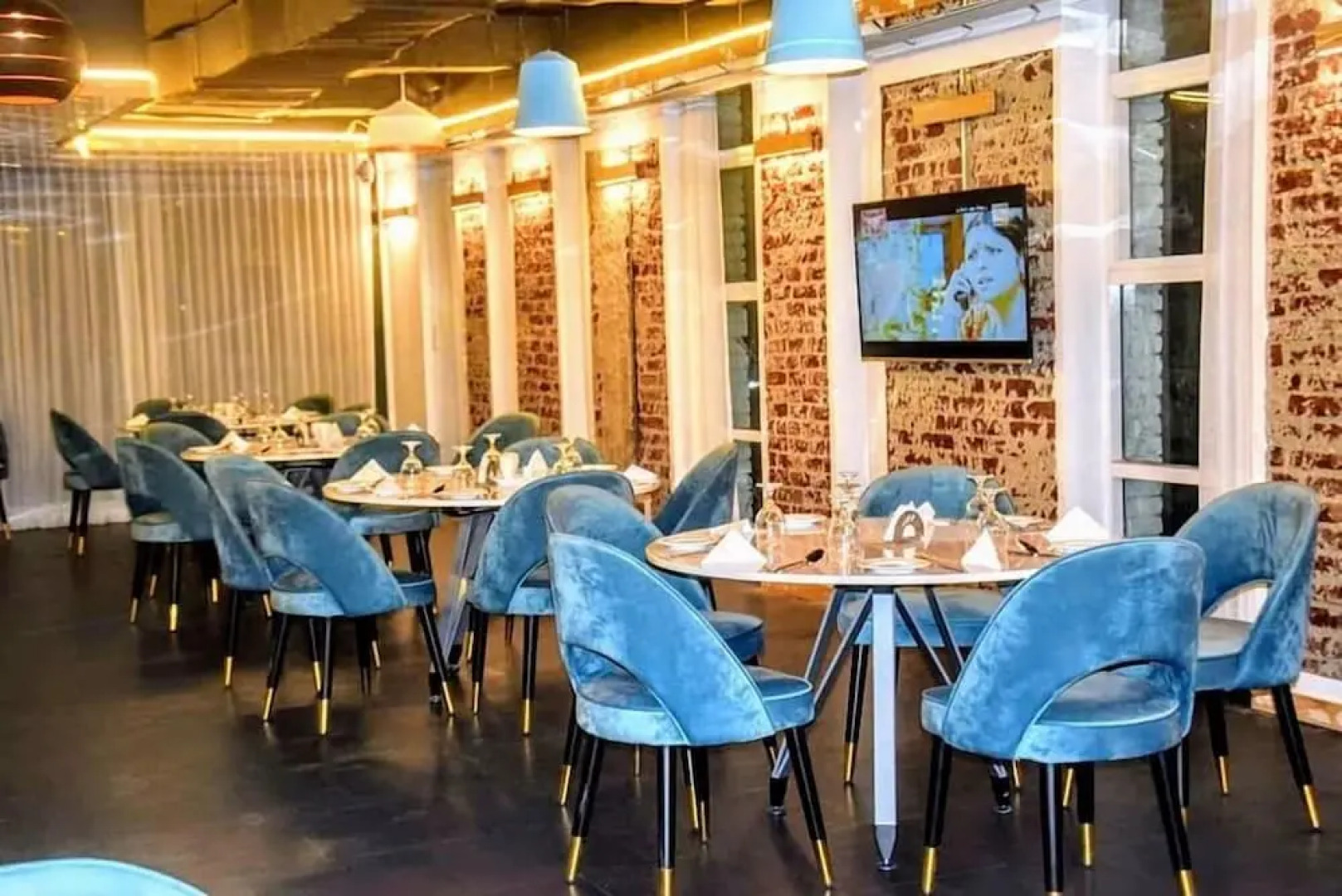 Grace Cox Smart Hotel