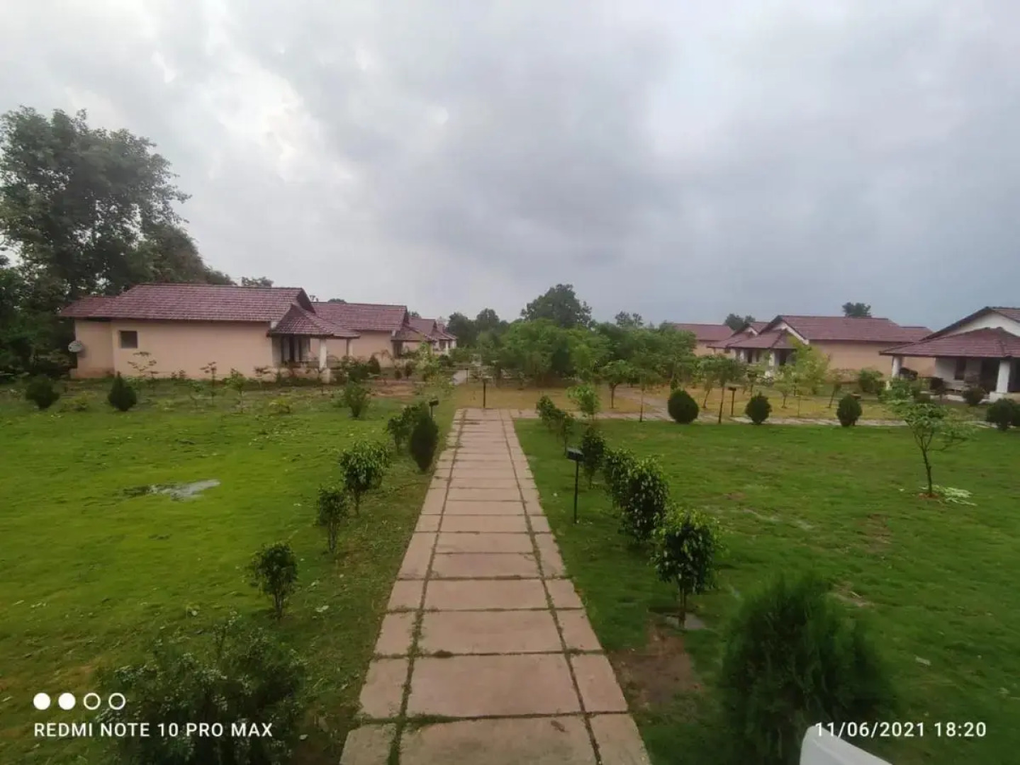 Tuli Veer Bagh Resort Turia