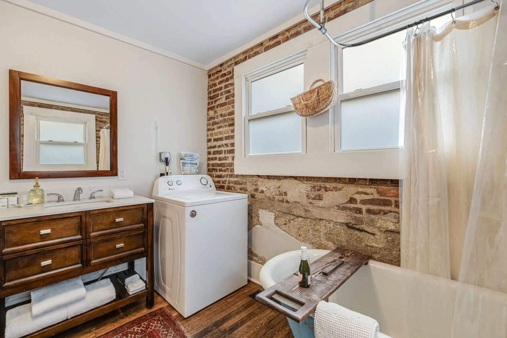 Riverside Trade Retreat Avantstay Industrial-chic, Near Downtown Asheville