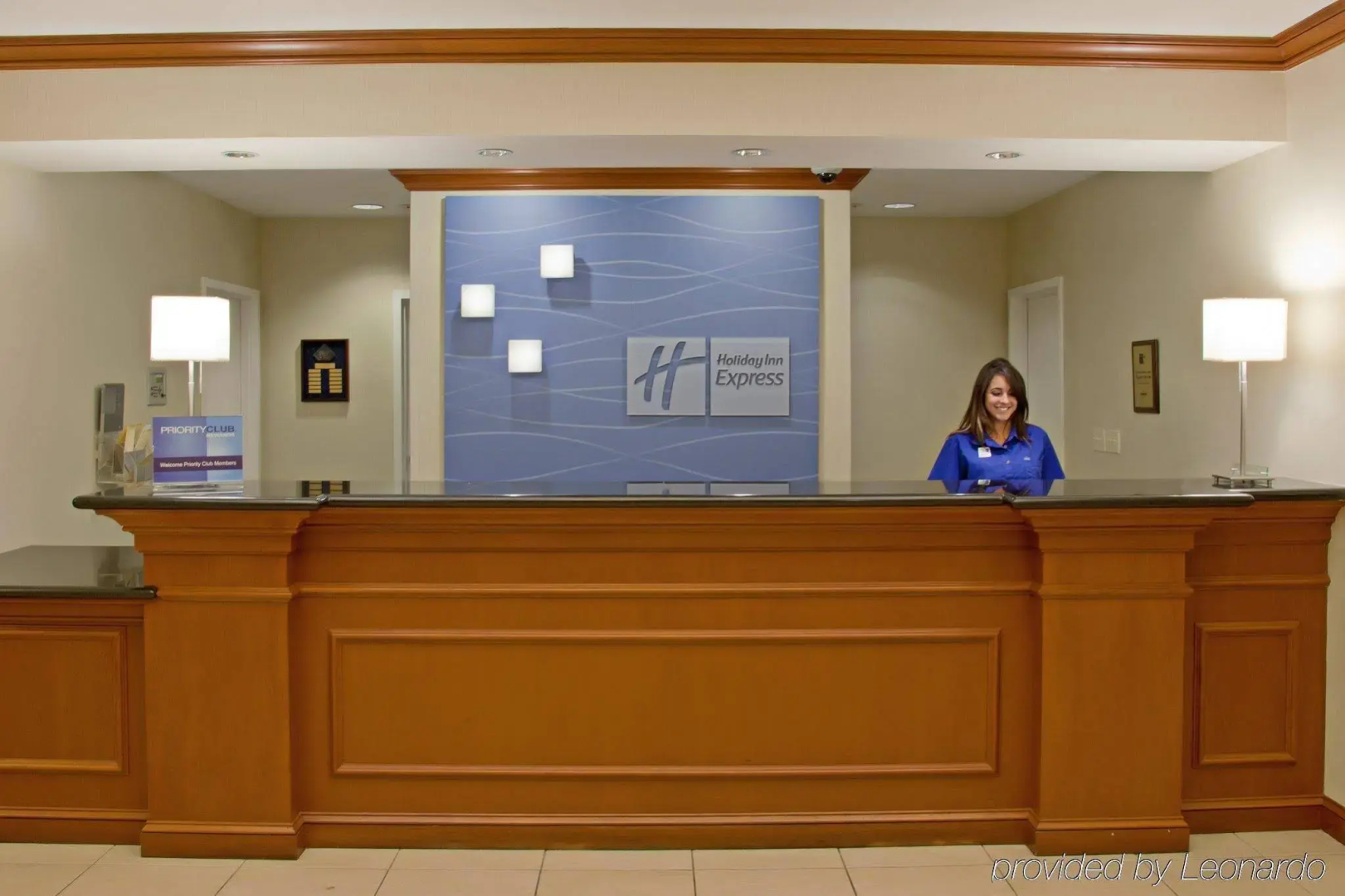 Best Western Valencia/Six Flags Inn & Suites