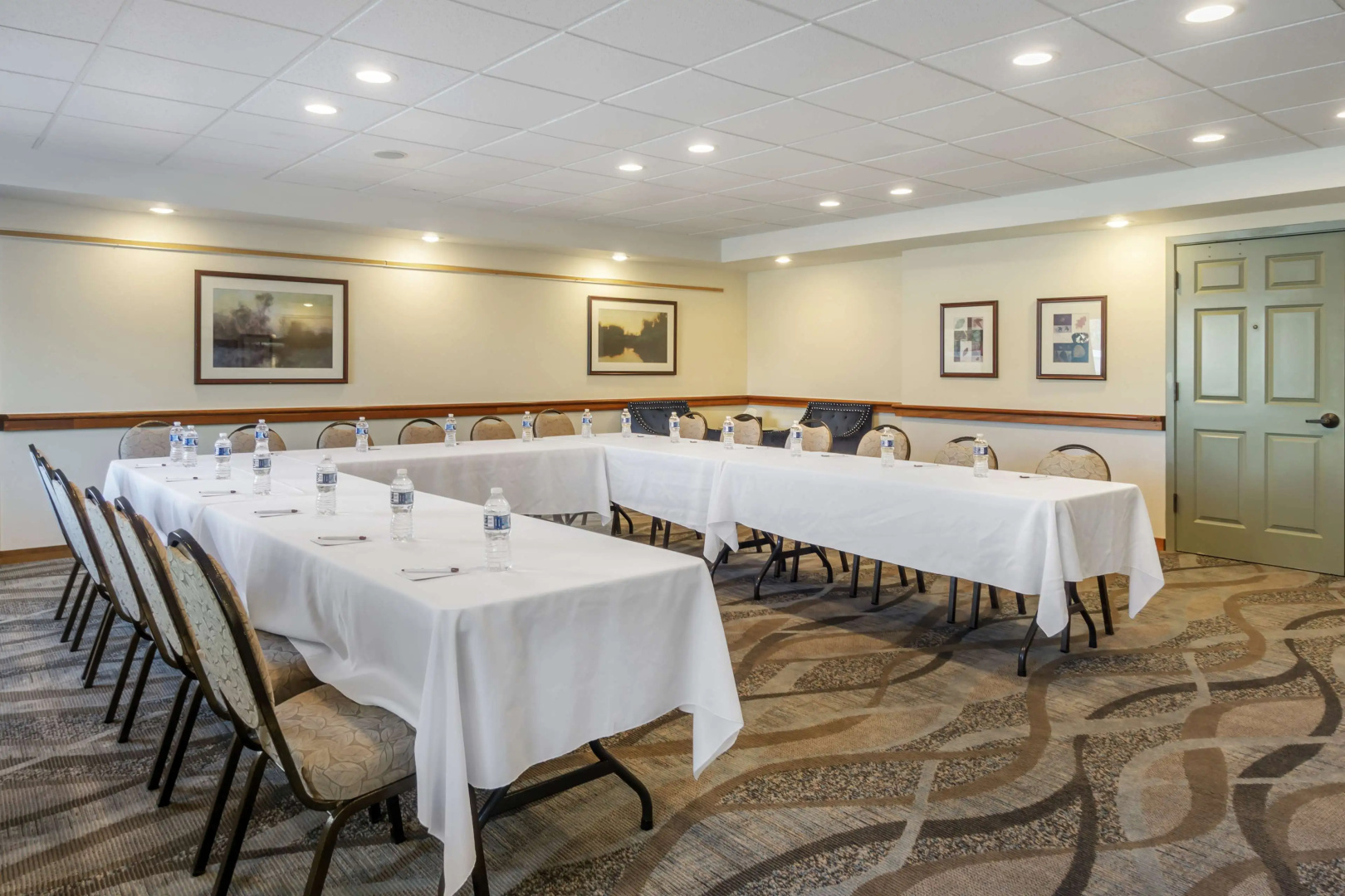 Best Western Plus Edmonds Harbor Inn