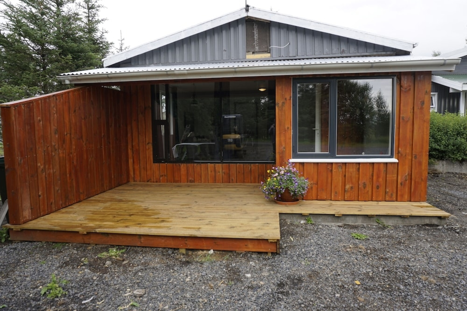 Hlíðarból Apartments