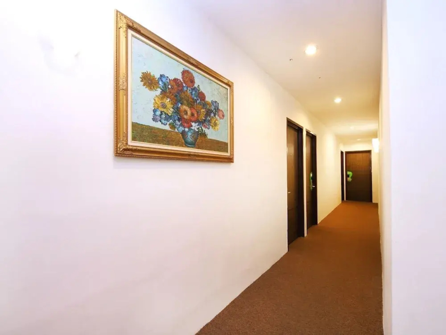 Marvelton Hotel by OYO Rooms