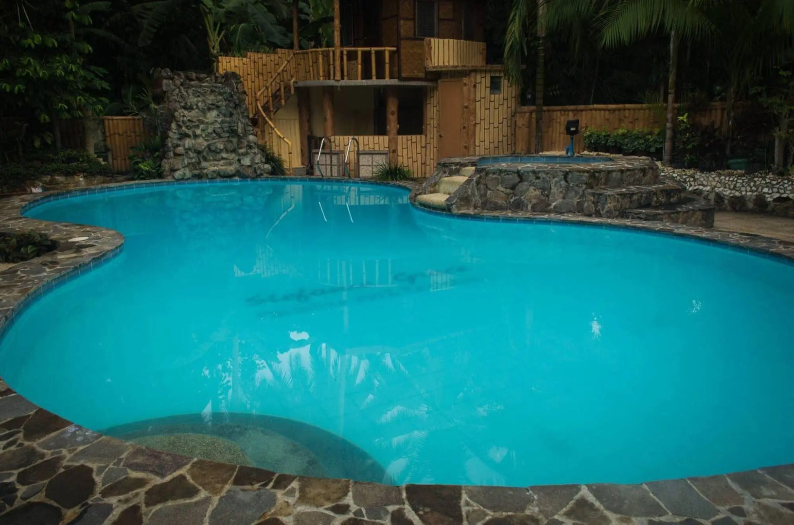 Stefanie Grace Paradise Inn