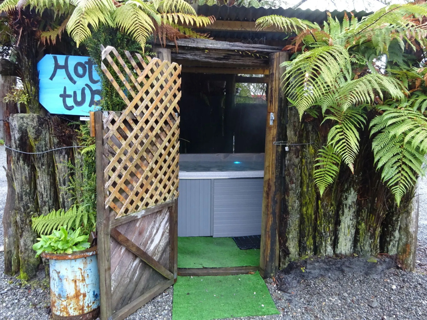 Glow Worm Accommodation - Hostel