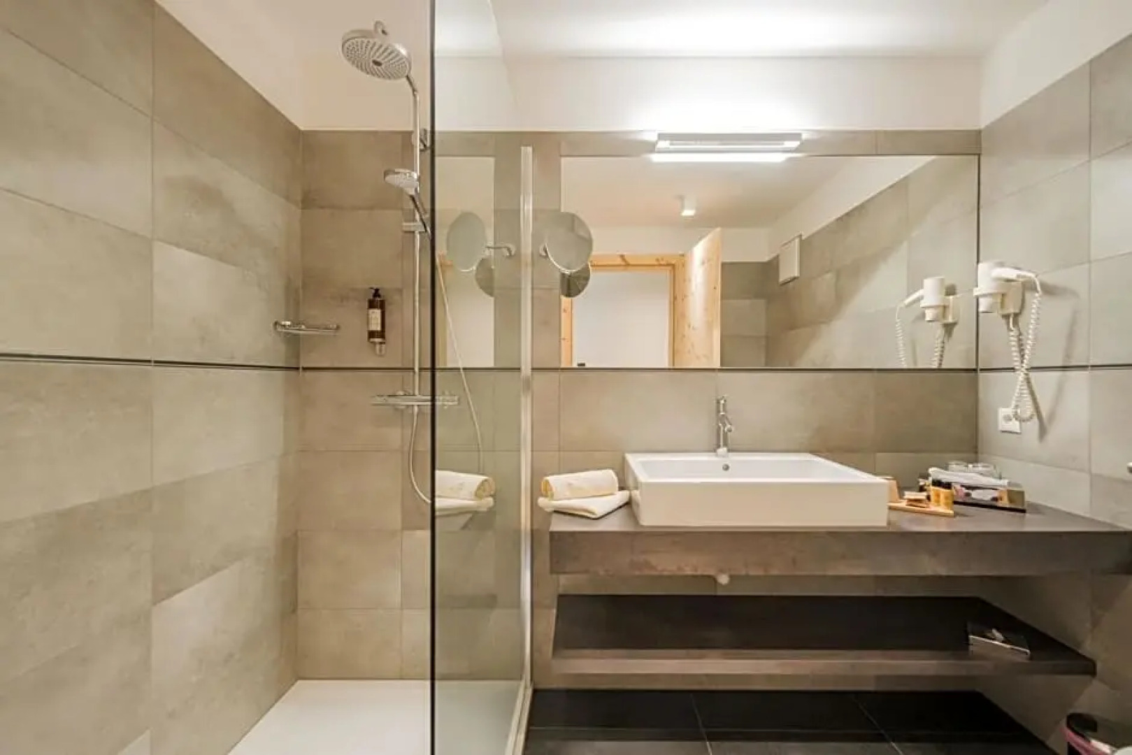 Hotel Dolomitenhof & Chalet Alte Post