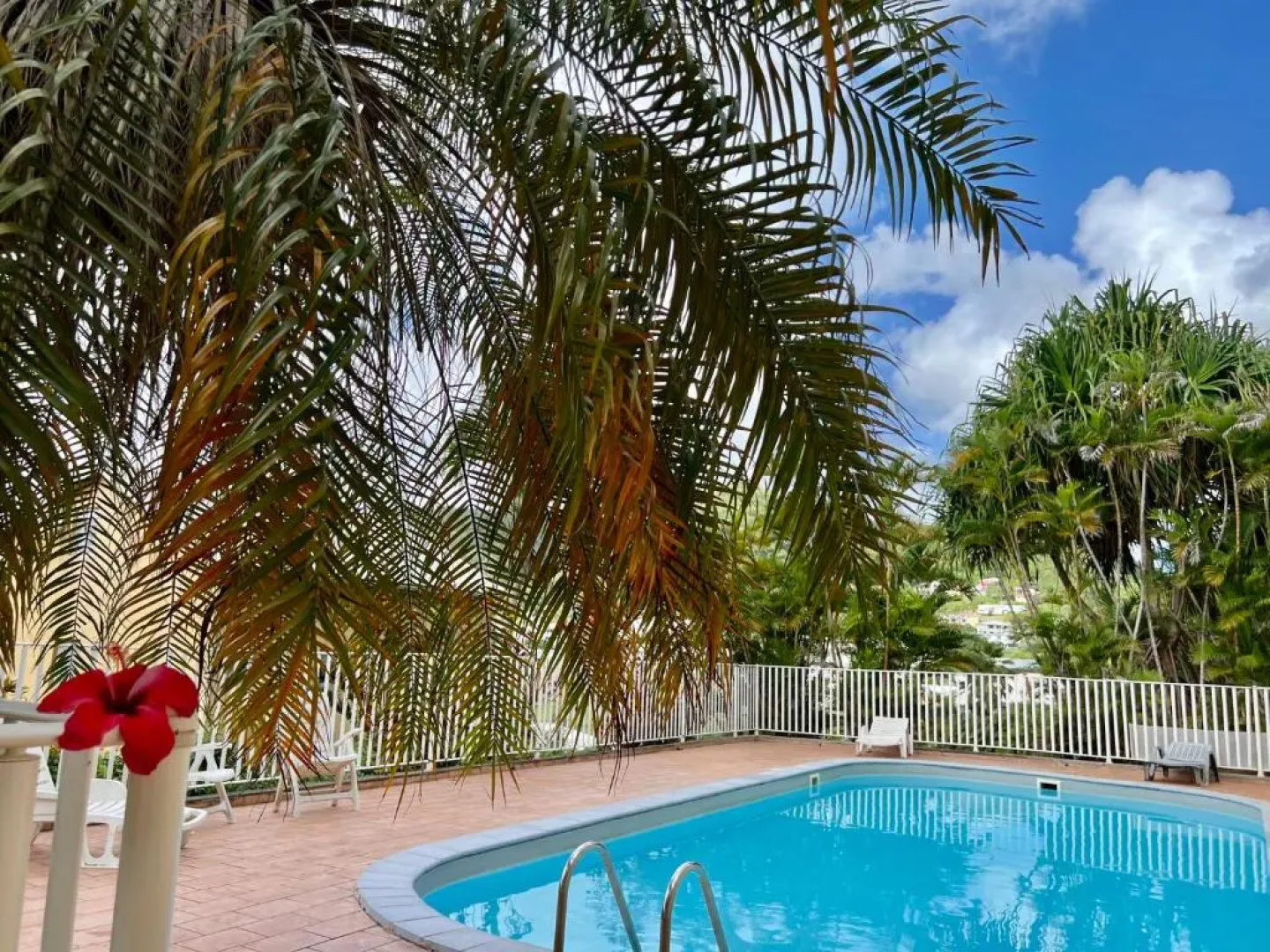 Studio dans résidence avec piscine proche marina