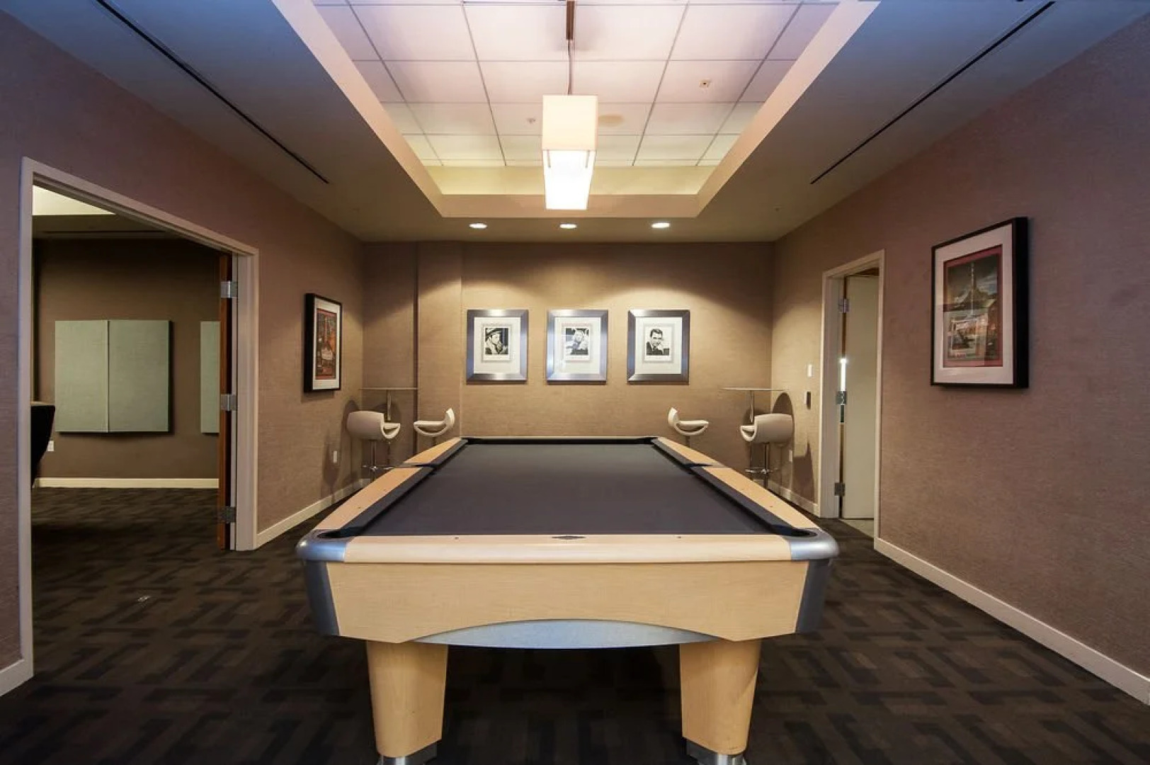 Sunshine Suites At 417