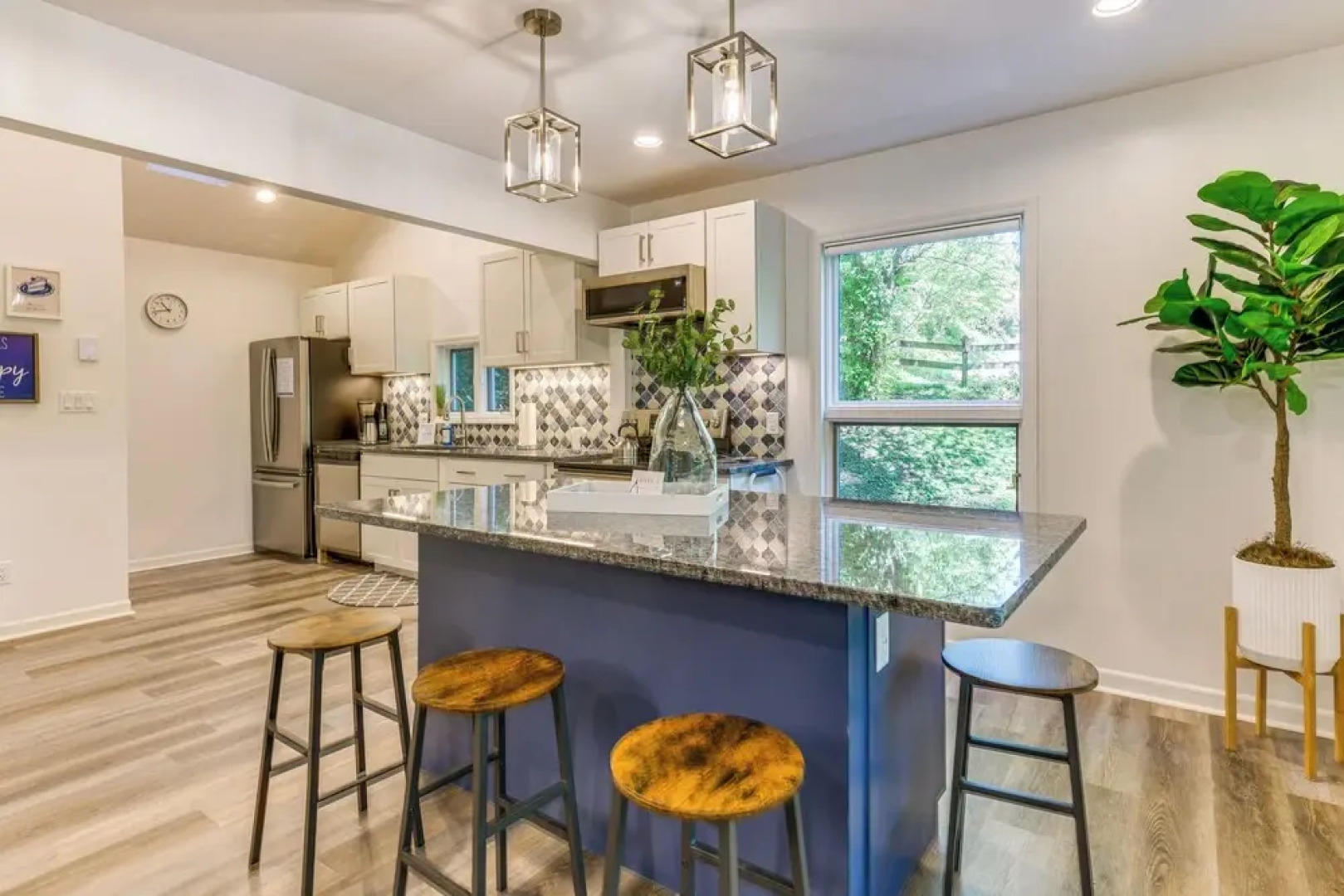Modern Waynesville Cabin ~ 9 Mi to Lake Junaluska!