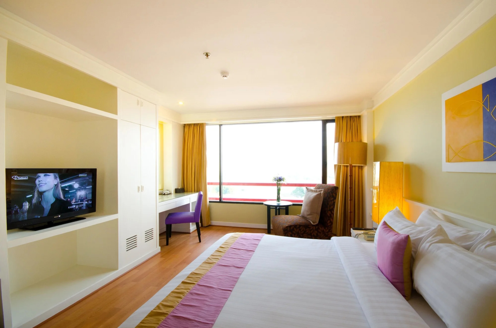 Tongtara Riverview Hotel