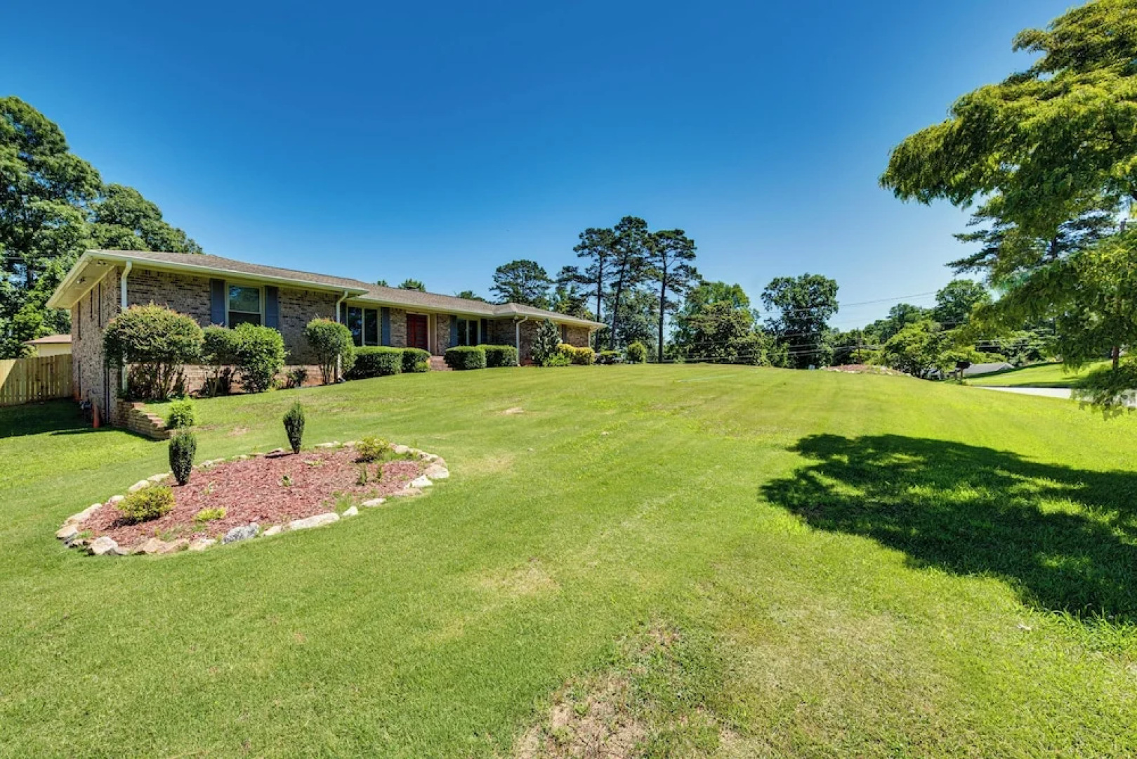 Stonecrest Family Home: Close to Panola Mountain!