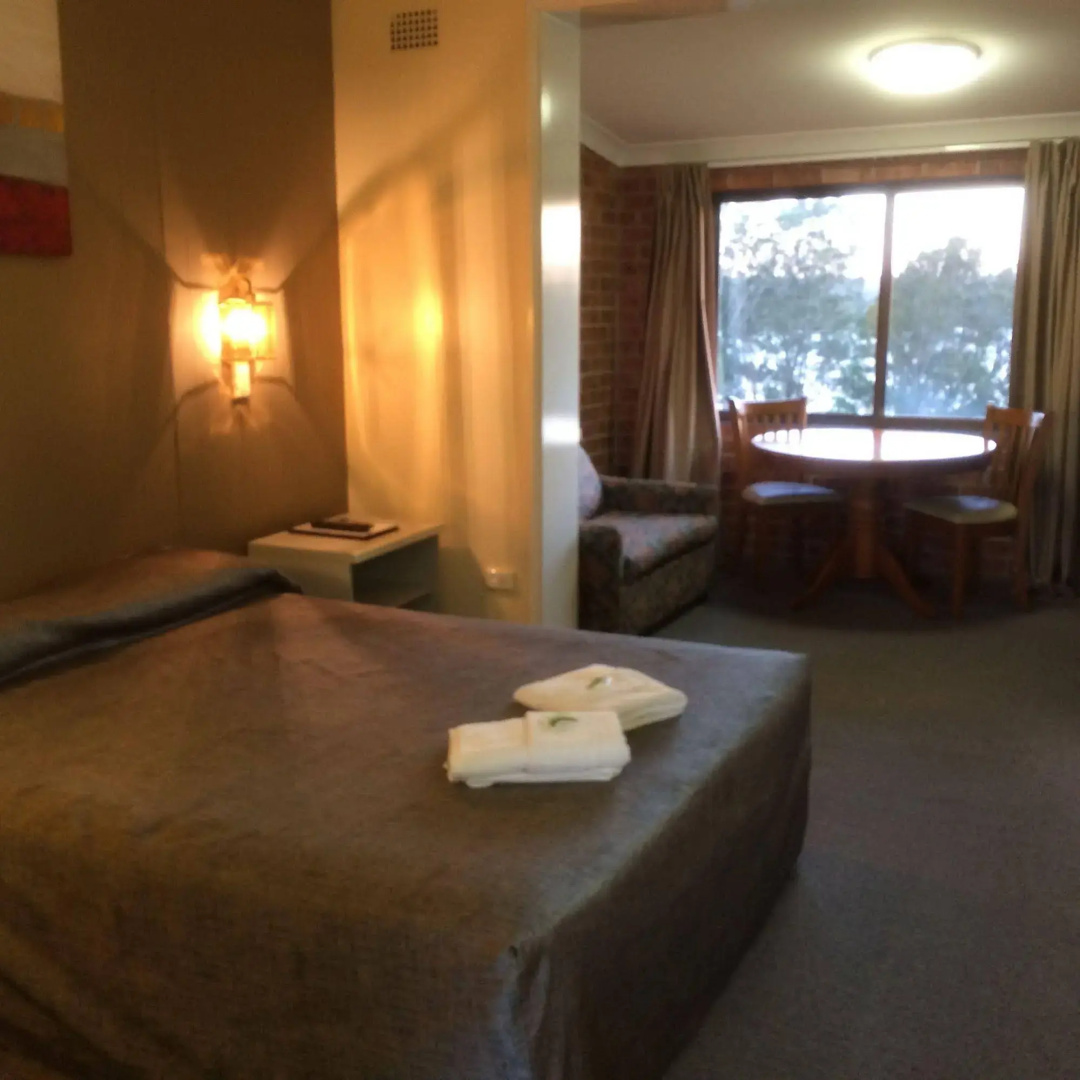 Riverview Motor Inn
