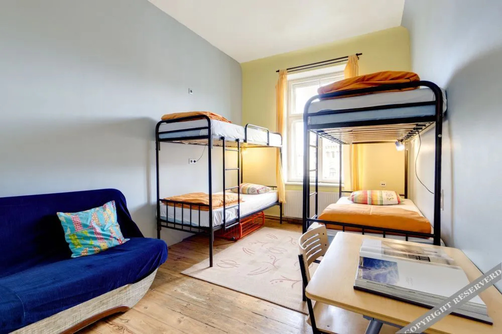 Barons City Central Hostel & Apartments