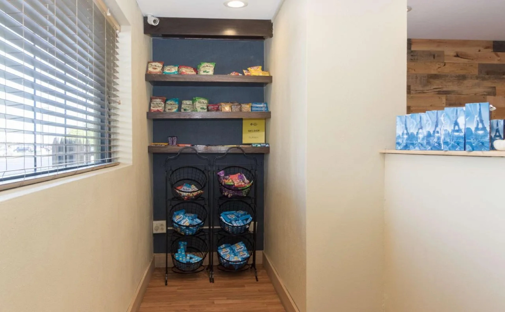 White Pines Inn & Suites