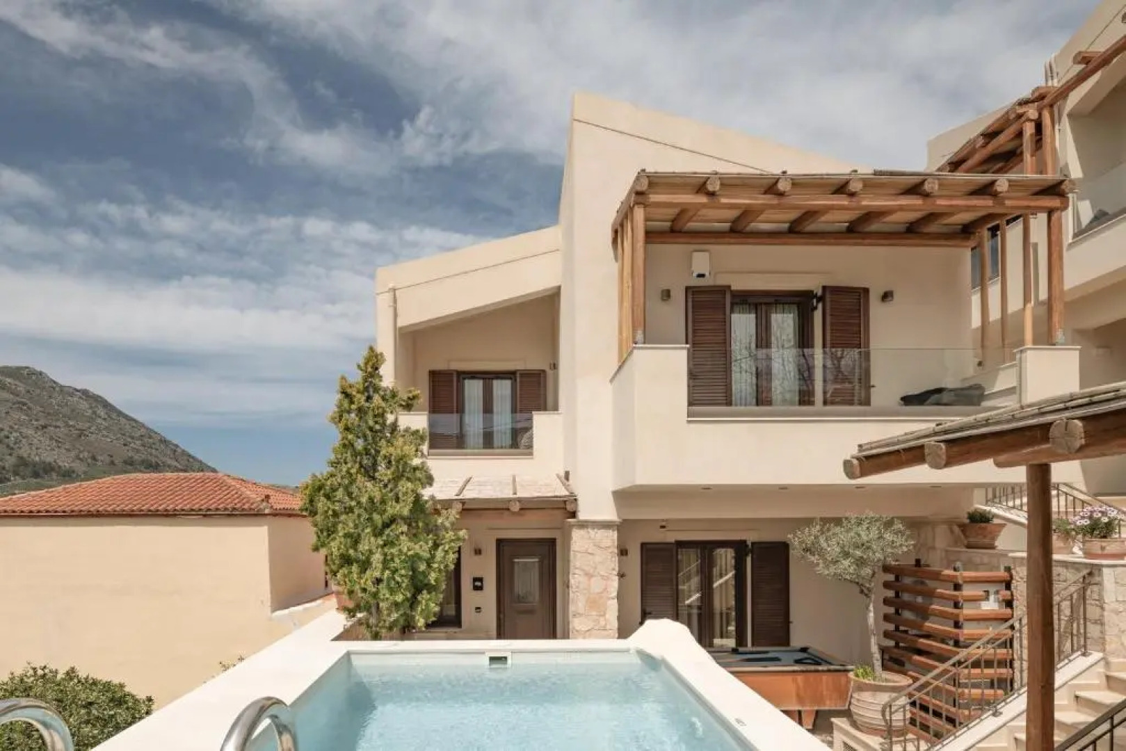 Manili Boutique Suites & Villas