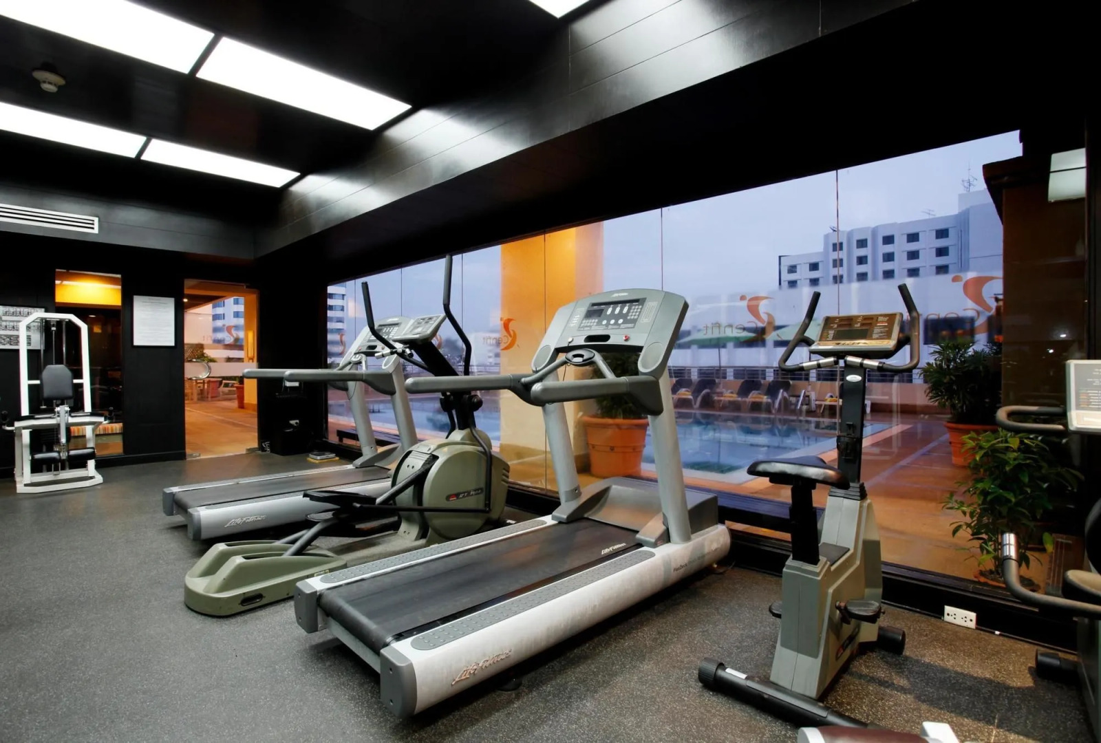Centara Hotel Hat Yai