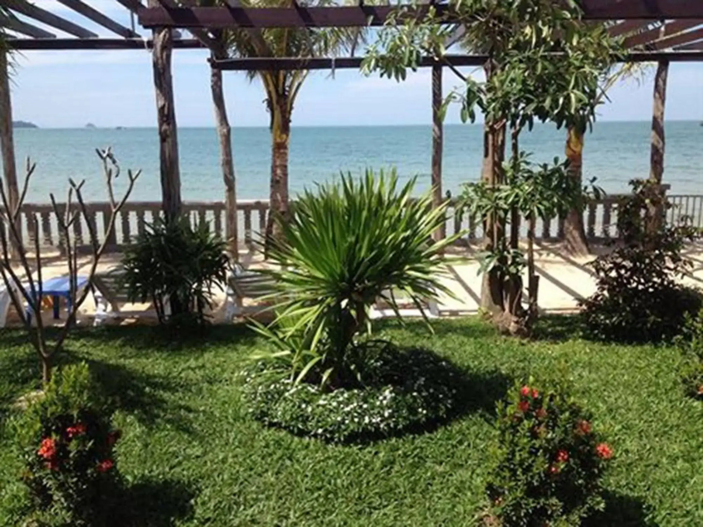 Golden Sea Beach Hotel