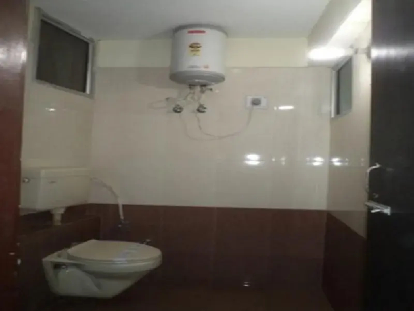 Hotel R K International