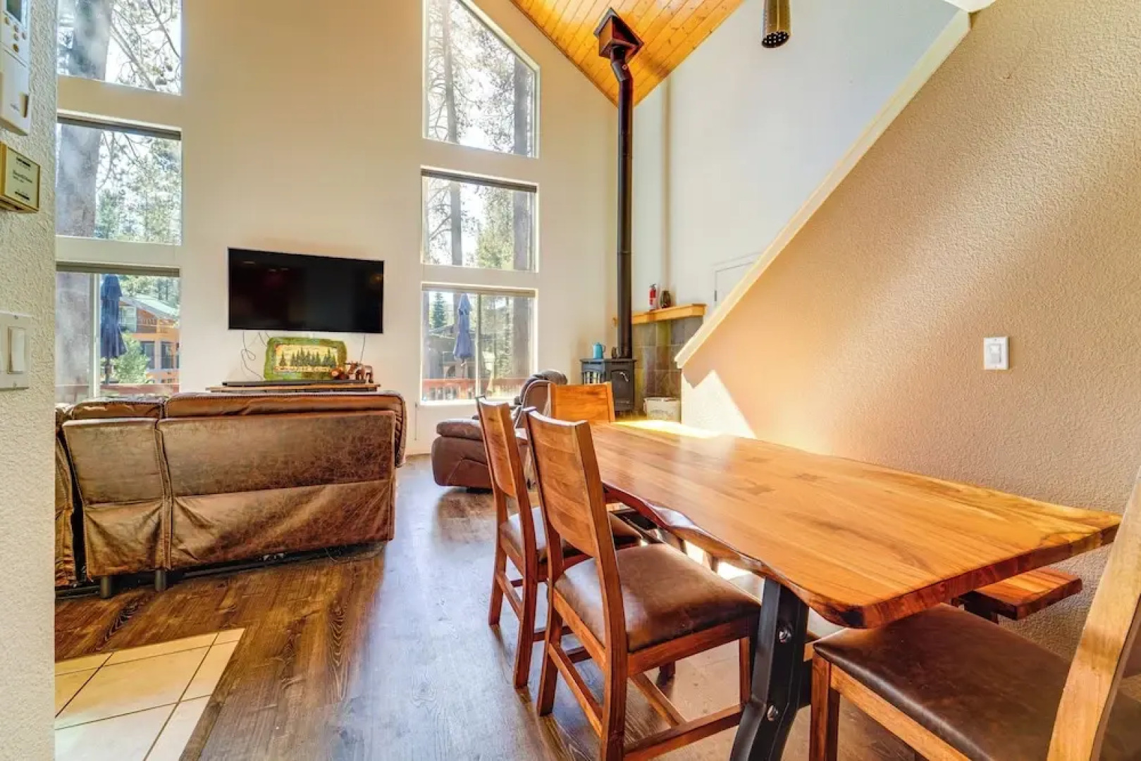 Snowshoe & Sled On-site! Soda Springs Cabin