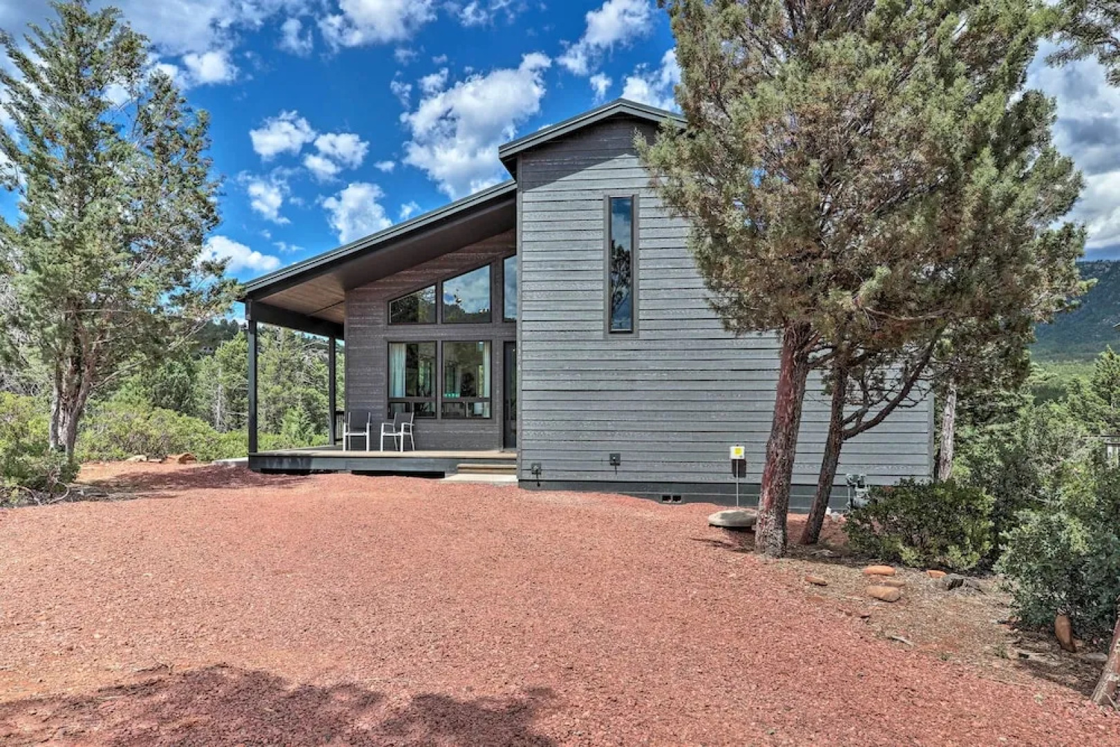 Fire Pit, Deck & Mtn Views: Upscale Pine Cabin!