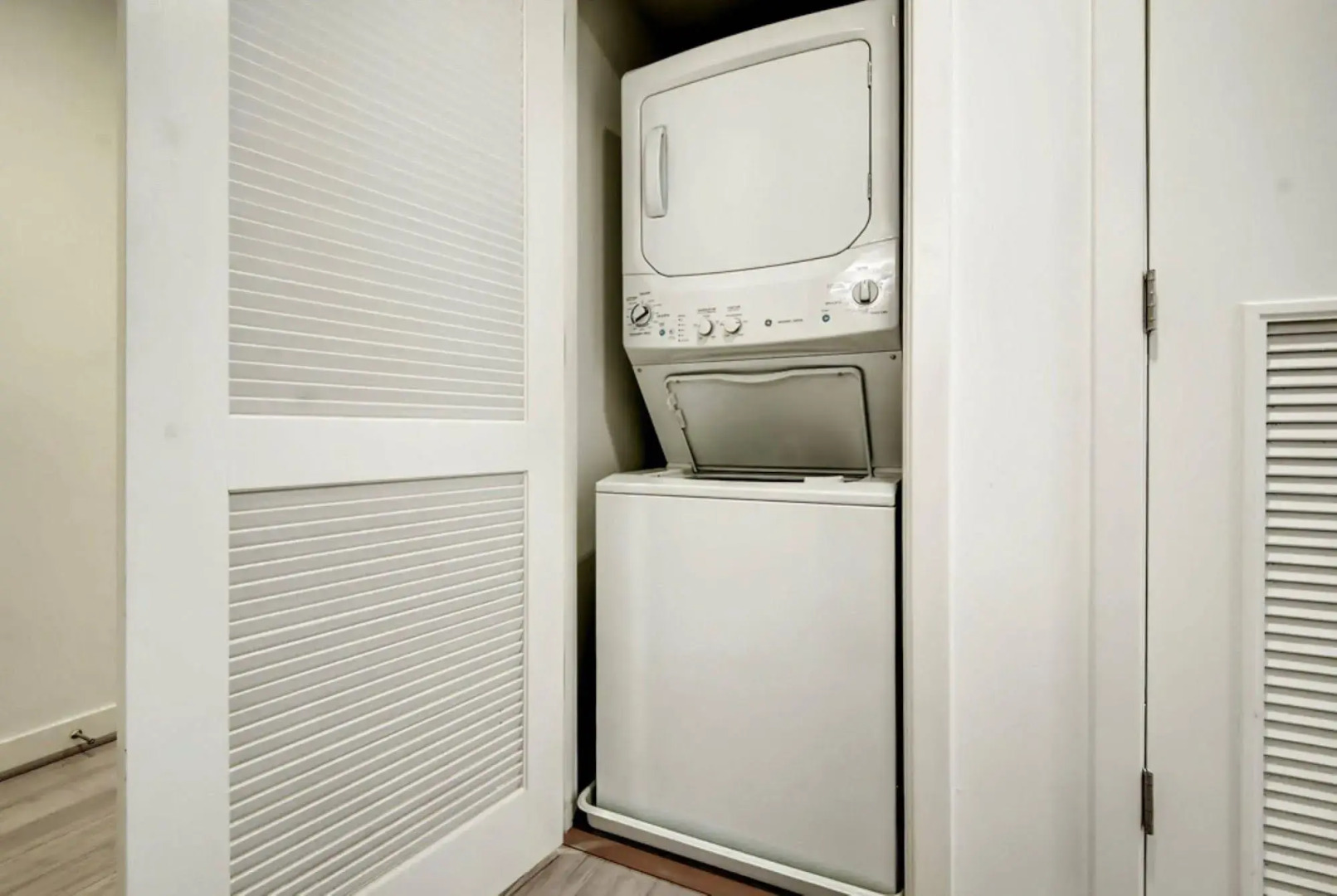 Global Luxury Suites at Chinatown