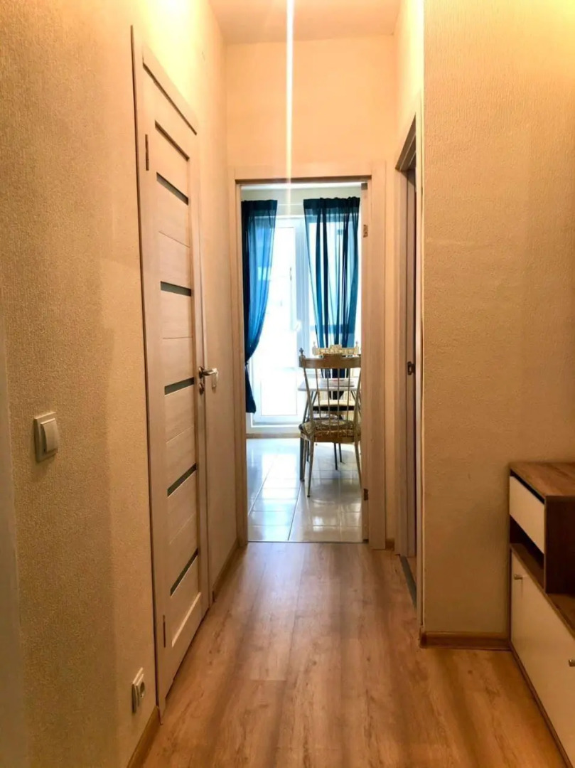 Две Столицы на улице Константина Вороницына