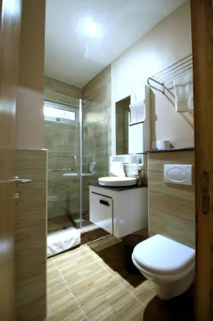 La Cour Hotels and Apartments Glover