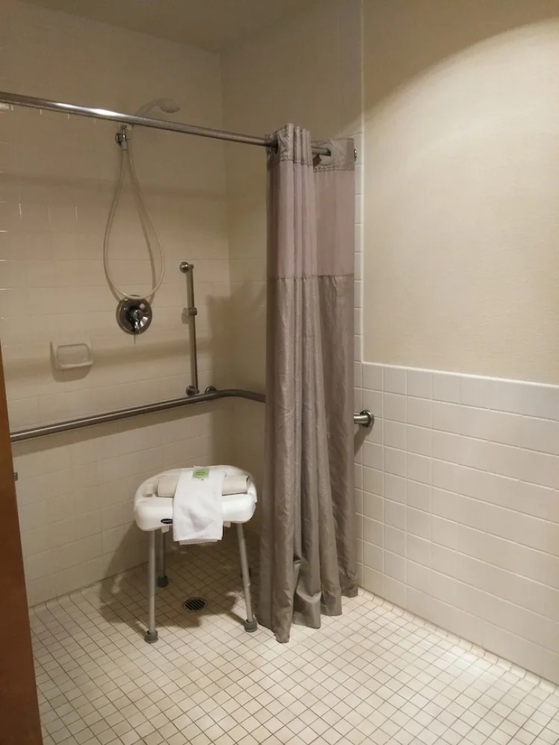 Sisters Inn And Suites