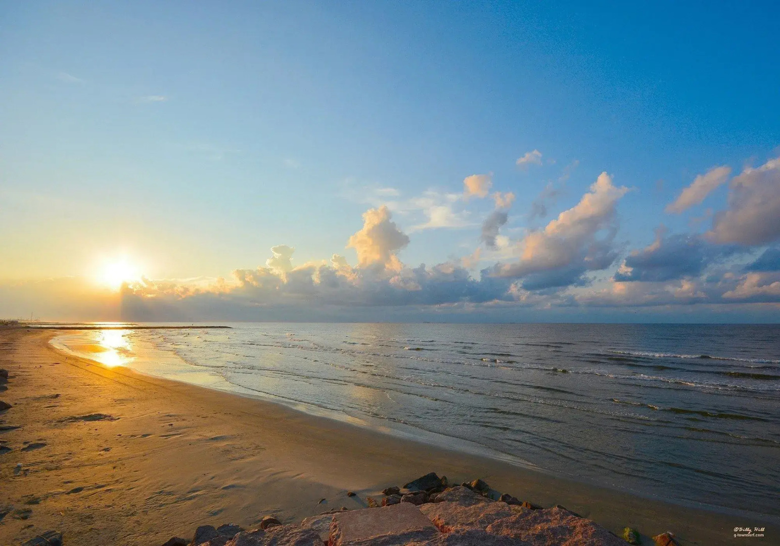 Seascape Deluxe Beach Condos by A B Sea Rentals