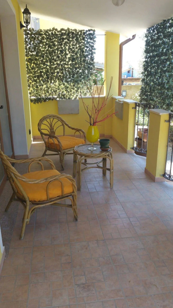 Artistika Golden Apartment