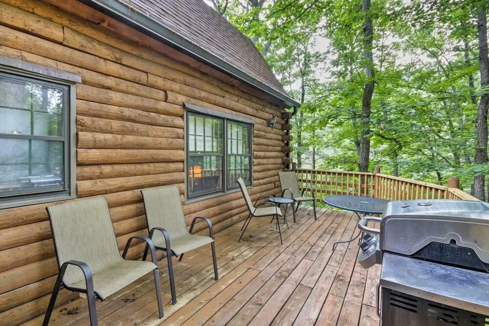Family-friendly Massanutten Log Home w/ Views!